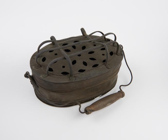 Food warmer, metal box, inner container, European, 19th century