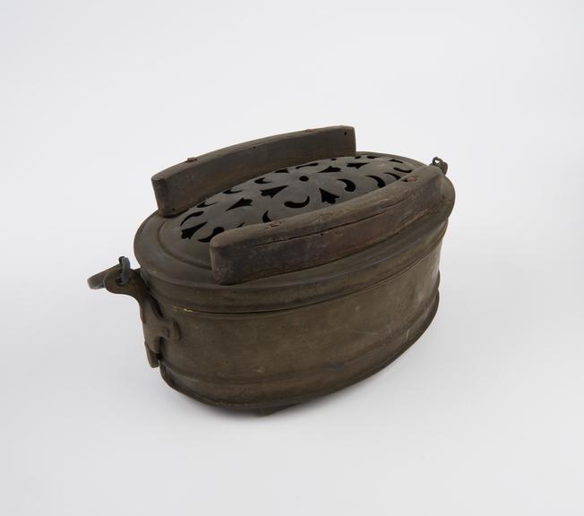 Food warmer, metal box, inner container, European, 19th century