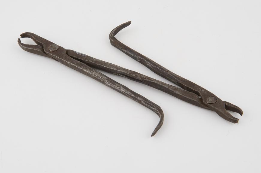 Dental forceps, double, steel, North African, 1801-1930