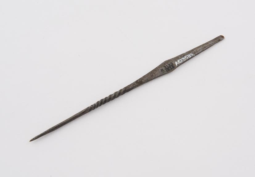 Combined probe and spatula, steel, from Zaire, 1801-1930