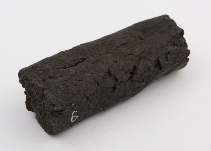 Air dried compressed peat