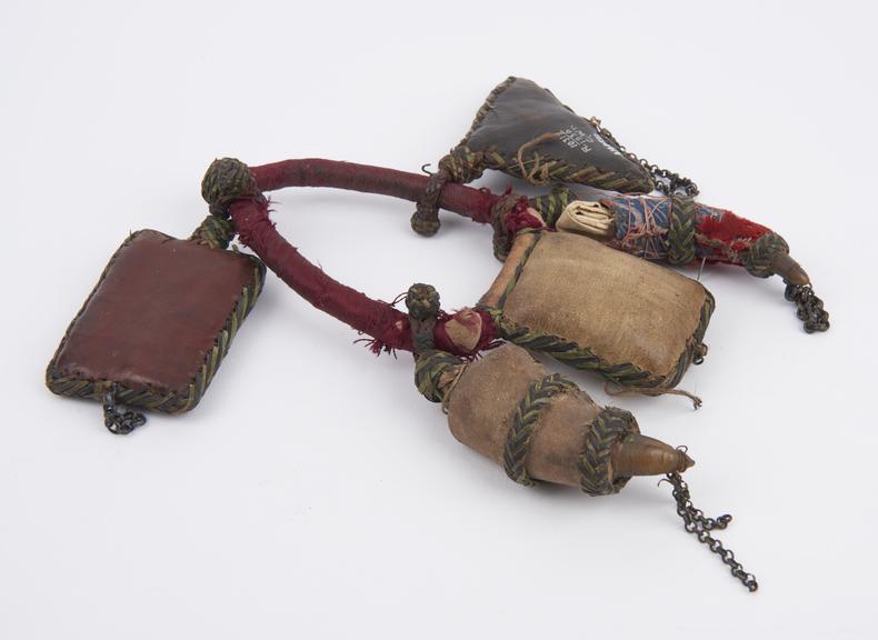 Amuletic armband