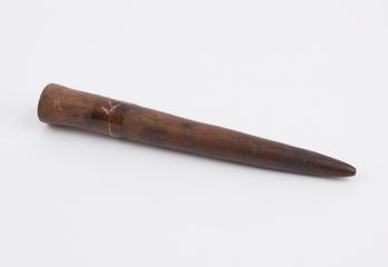Necklace, amuletic, comprising two cylindrical leather covered cases on string