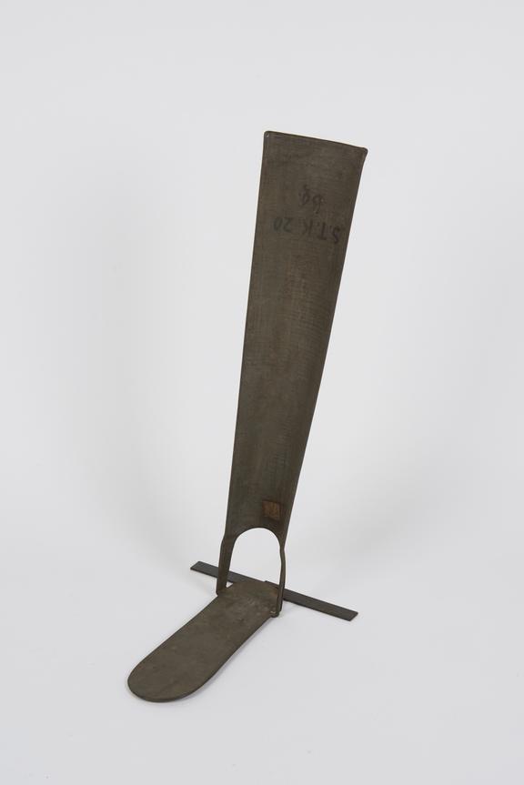 Iron splint for lower leg and foot, 1891-1930