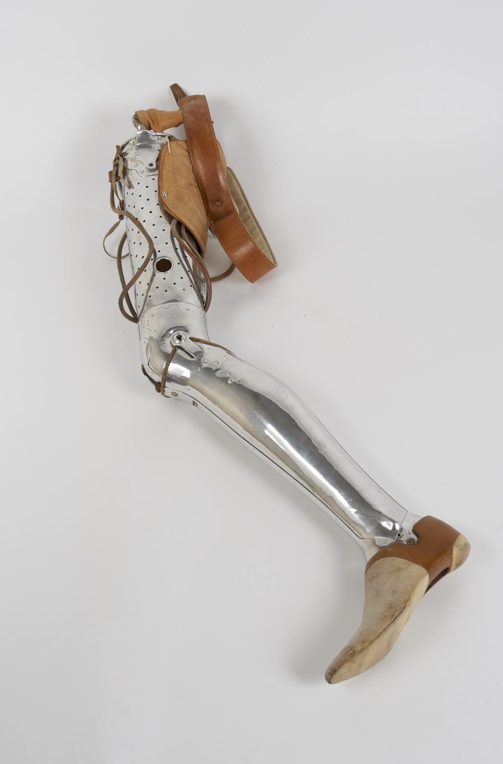 Artificial left leg, Roehampton, England, 1926 | Science Museum Group ...