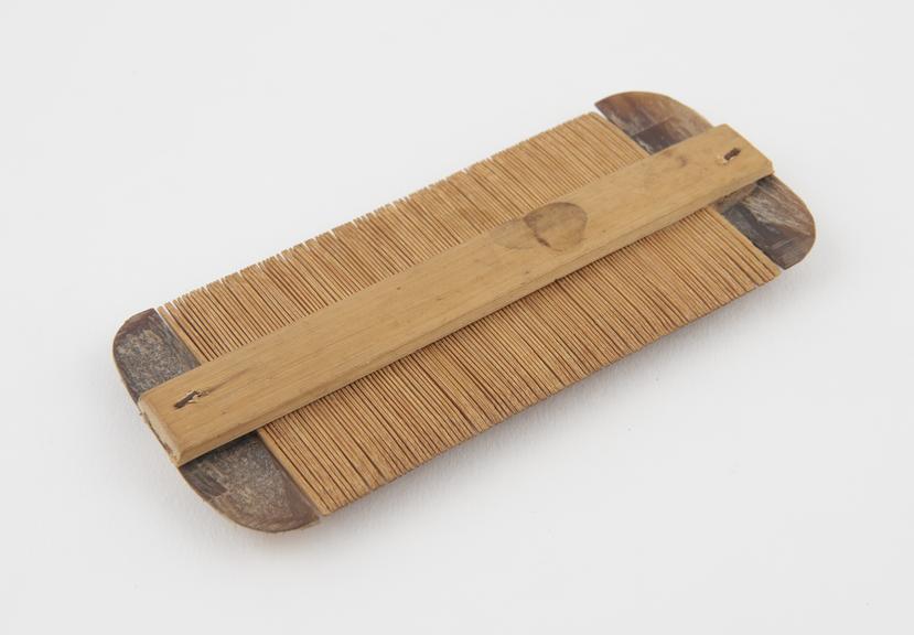 Bamboo comb, rectangular, double edged, Chinese