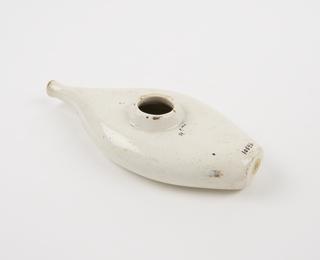 Infant's feeding bottle