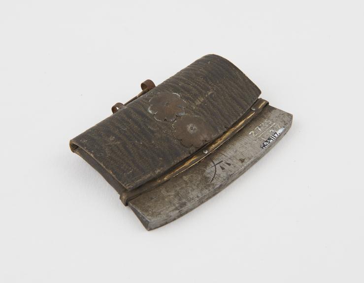 Leather tinder pouch with steel edge, Chinese, 1850-1920