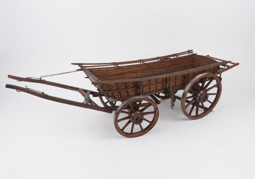 Model scale 1:8, of a Surrey farm wagon