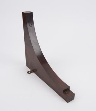 Wooden bracket from the example of the free pendulum clock