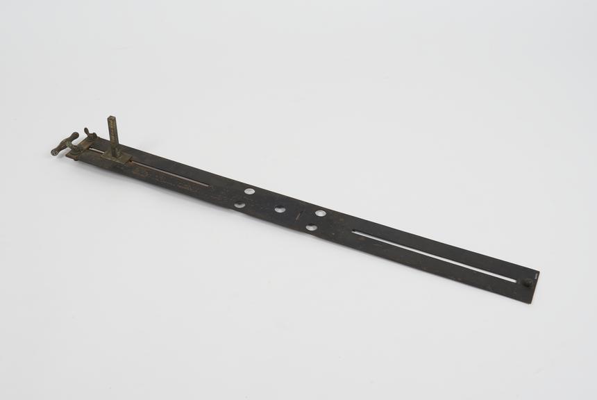 Iron leg splint, by Weiss, 1901-1920