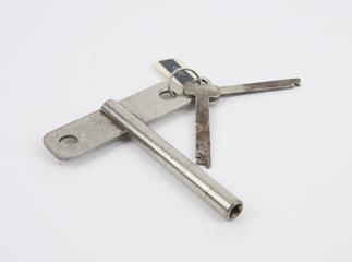 Case key and winding key for the time recorder