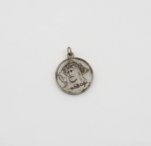 Amuletic medallion with head of Christ wearing crown of thorns