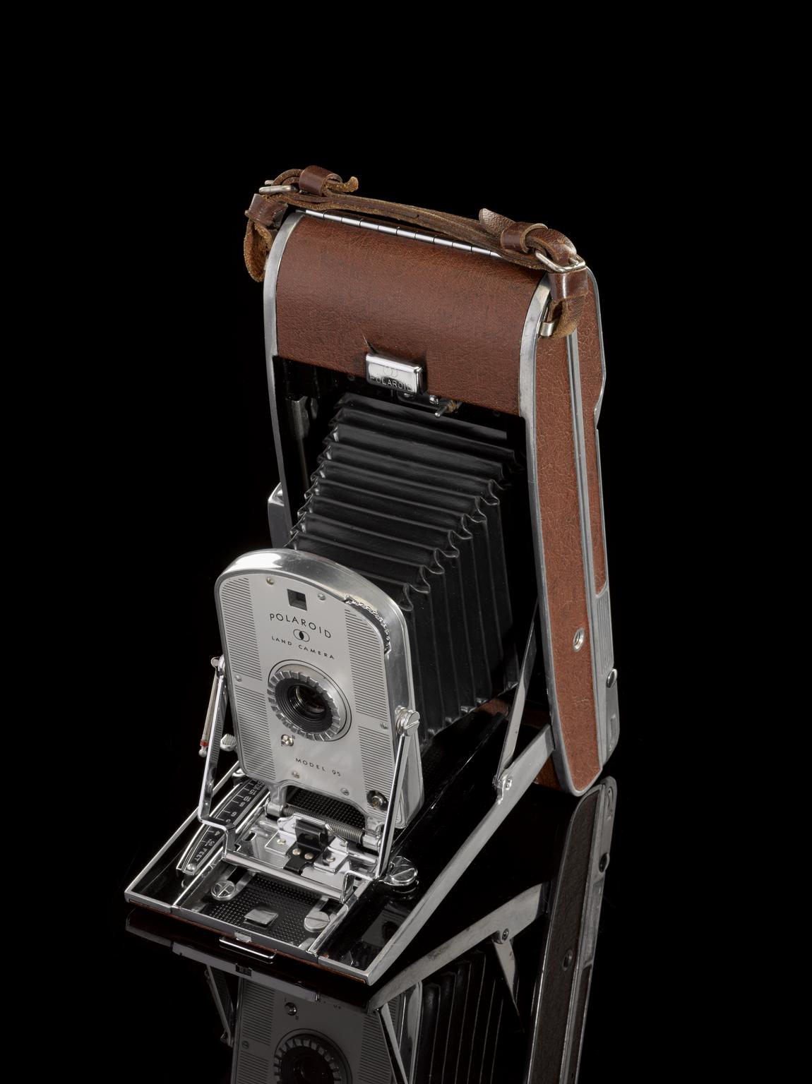 Polaroid Land Camera Model 95 | Science Museum Group Collection