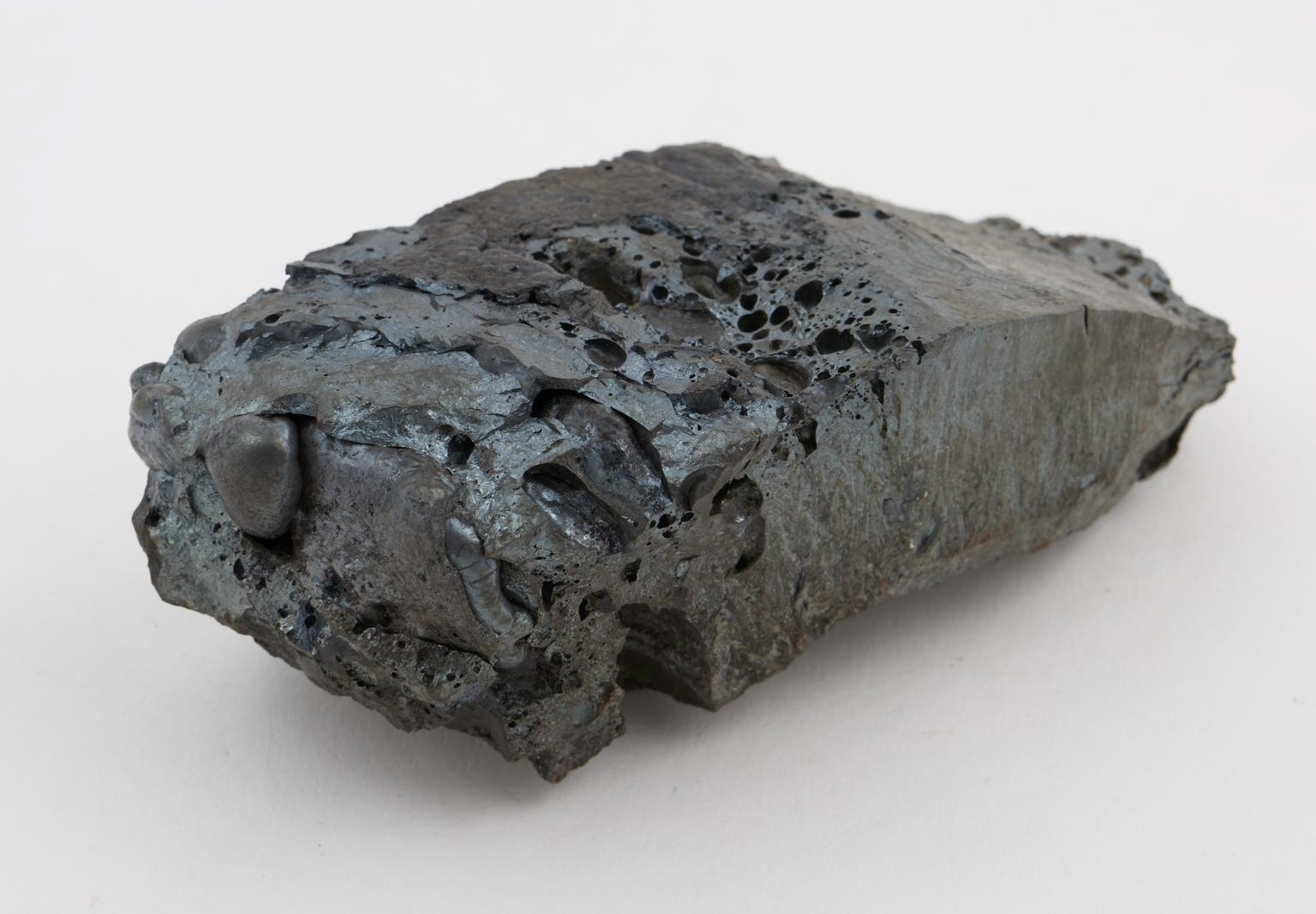 Illustration of the process of smelting iron in Spain