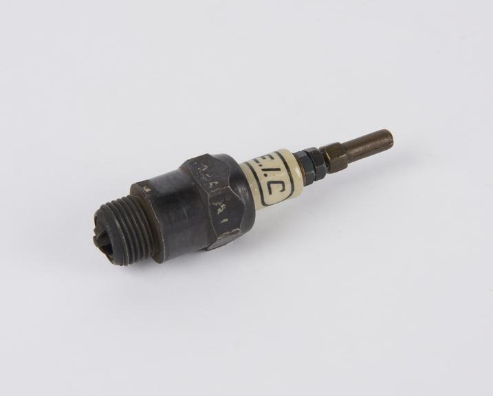 E.I.C. sparking plug, 1913