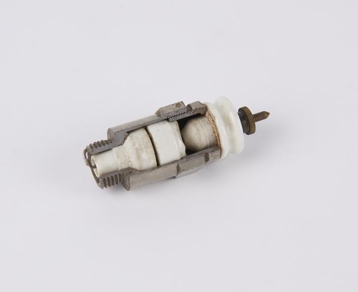 Hobson (Pognon's) spark plug type AC varying spark gap for