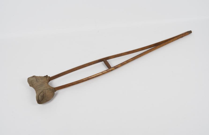 Wooden crutch, 1901-1920