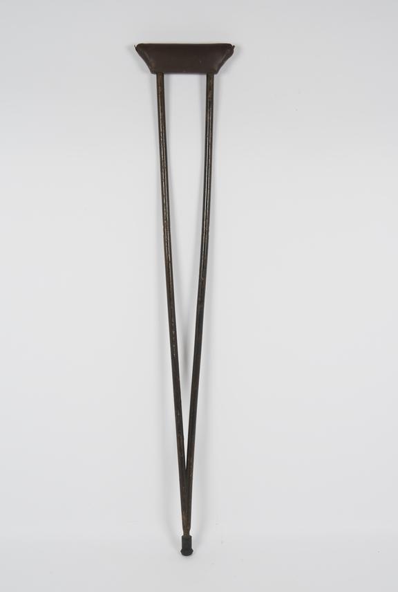 Wooden crutch, 1901-1920