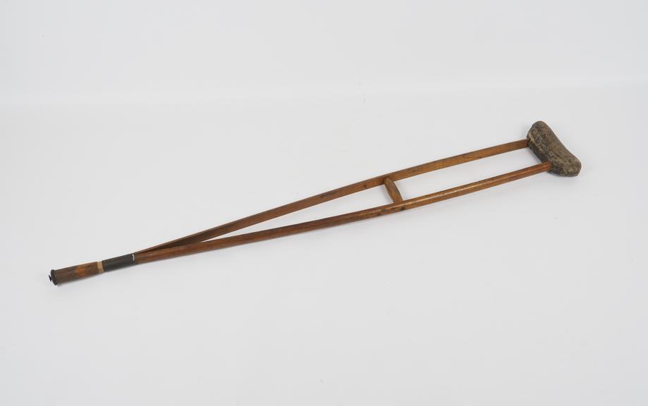 Wooden crutch, 1901-1920