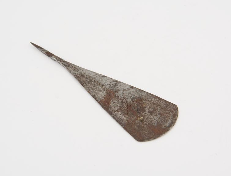 Combined razor and probe, steel, from East Africa, 1801-1930