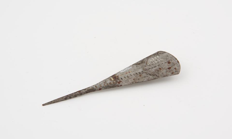 Combined razor and probe, steel, from East Africa, 1801-1930