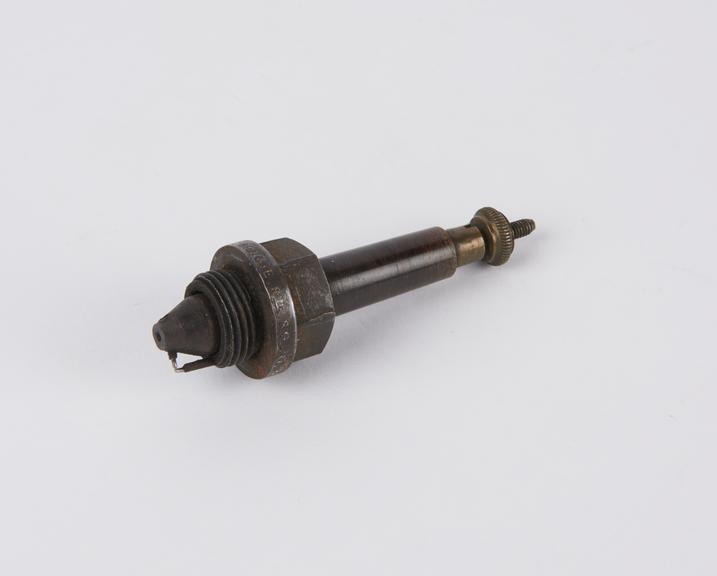 E.I.C. Bougie motor car sparking plug