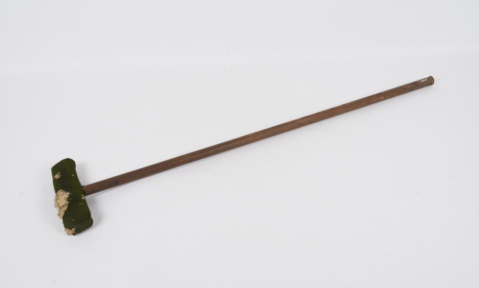 Wooden crutch, 1901-1920