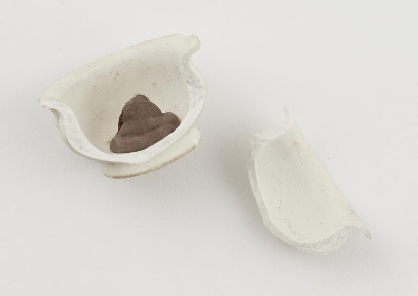 Miniature model chamber pot with contents, made of sugar