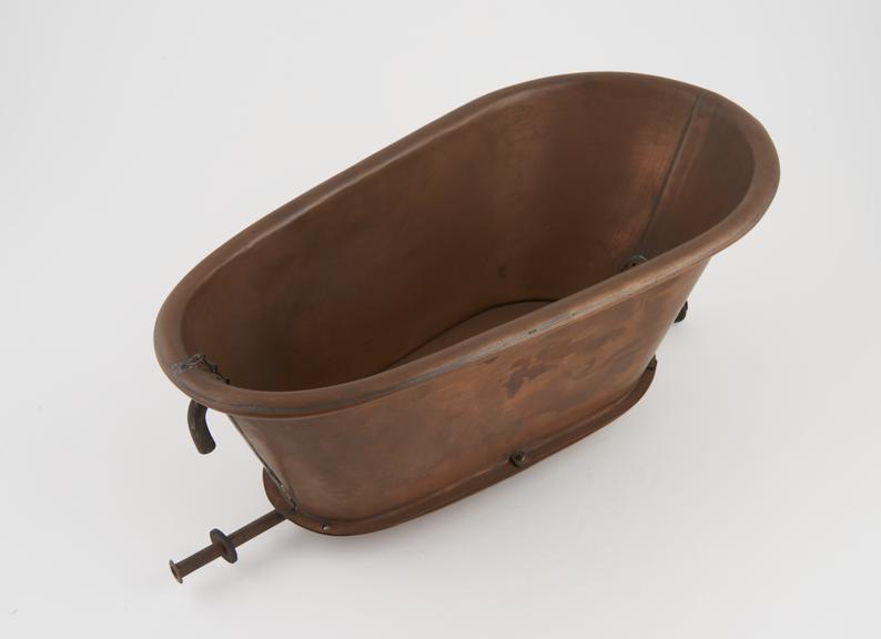 Copper model bath with double bottom, Czechoslovakian(?)