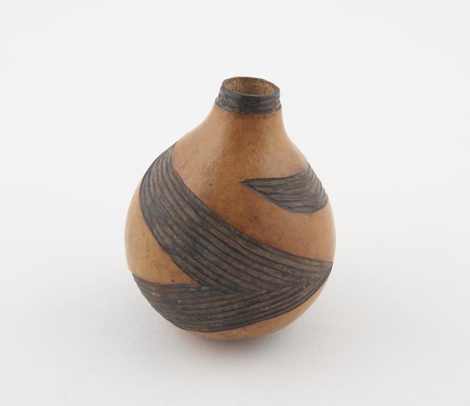 Gourd vessel probably used for cosmetic substances