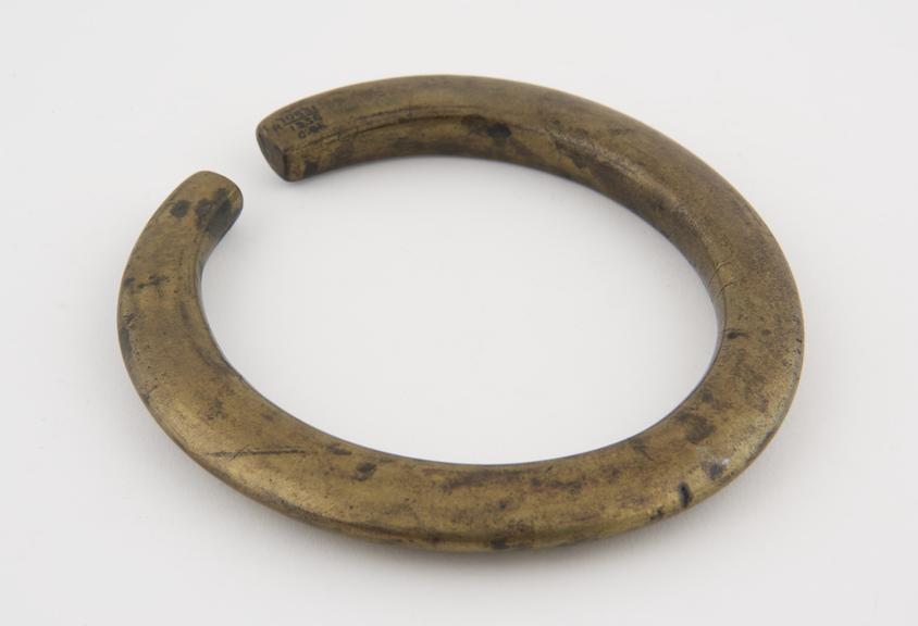 Brass neck ring, penannular, solid, ring broken with 15cm