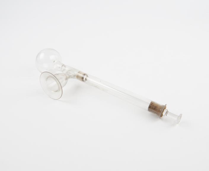 Glass breast reliever, syringe pump type