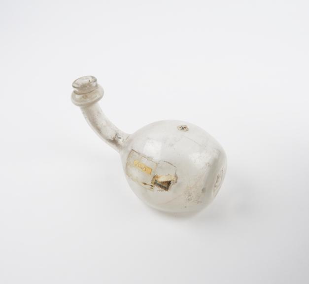 Glass feeding bottle from Spanish pharmacy display, Spanish