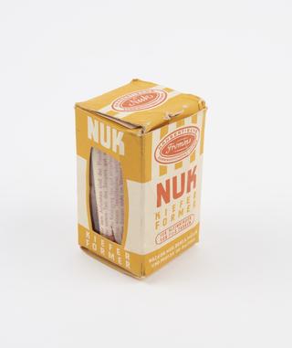 Box for baby comforter