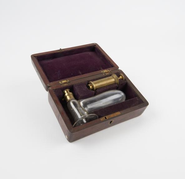 Breast pump in box, probably 2nd half of 19th century