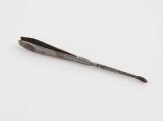 Steel tweezers with ear scoop