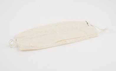 Disposable paper face mask