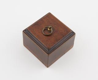 Tea caddy formerly owned by Florence Nightingale