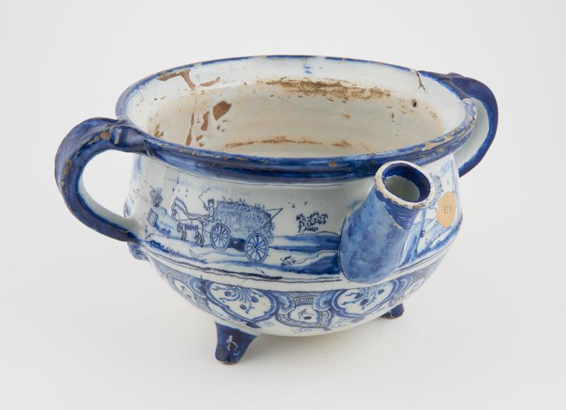 Chamber pot, tin glazed earthenware, probably Dutch, 1651-1780