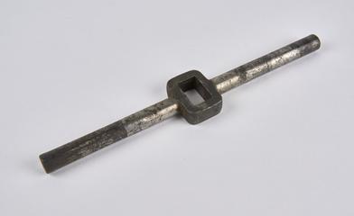Metal rod with rectangular join in the middle