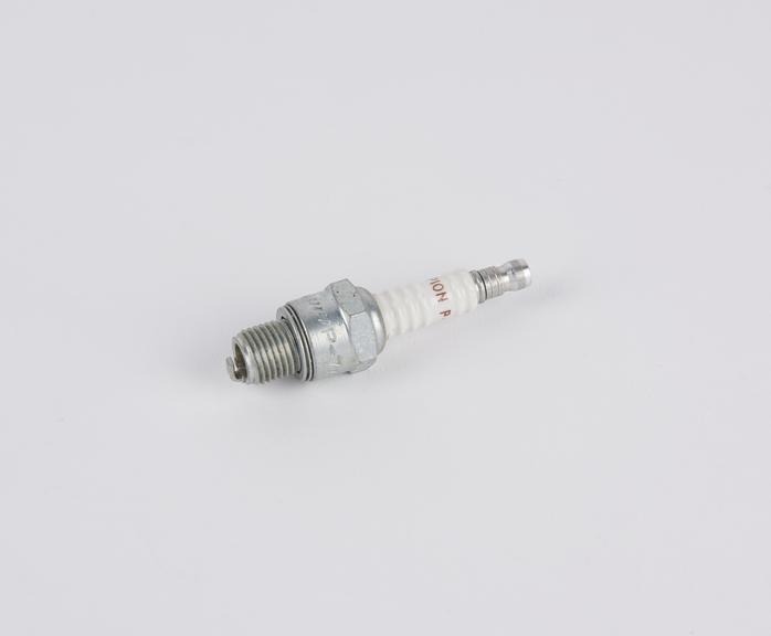 Champion sparking plug, type P-7, for motor vehicles