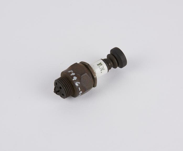 Sauser Sparking Plug for motor vehicles. Plug marked F.N'