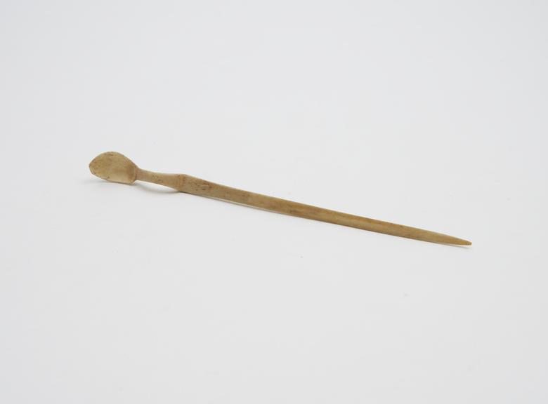 Bone snuff spoon, small oval bowl, arched shaft