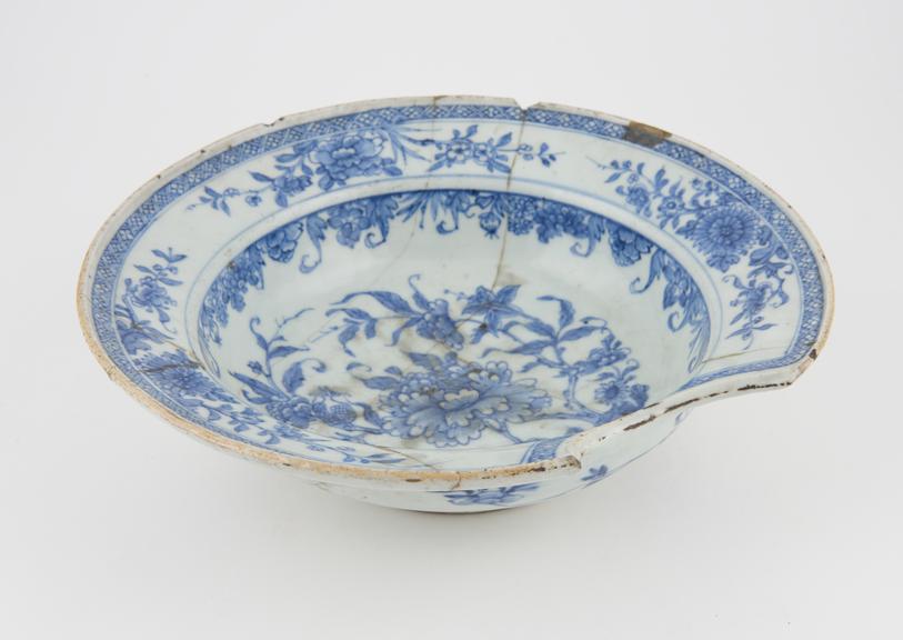 Barber's shaving bowl, fine earthenware, Dutch, 18th century