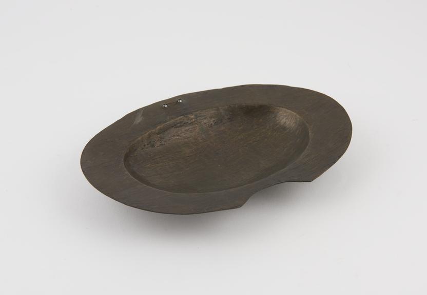 Barber's shaving bowl, brass, 18th or 19th century