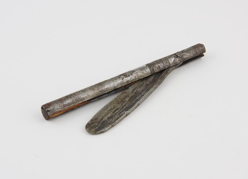 Folding razor, steel and wood, African, 1850-1925