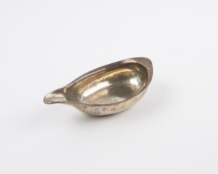 Sterling silver pap boat, open boat shaped, hallmarked, London
