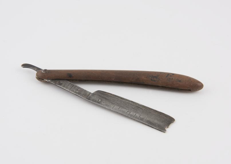 Razor, cut-throat, steel and wood, French