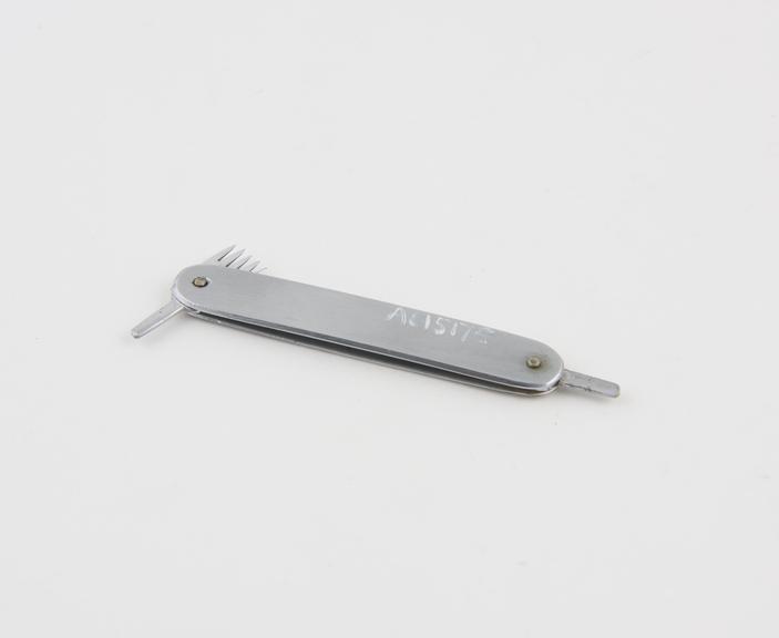 Vaccinator, folding blades, stainless steel, 1920-1950